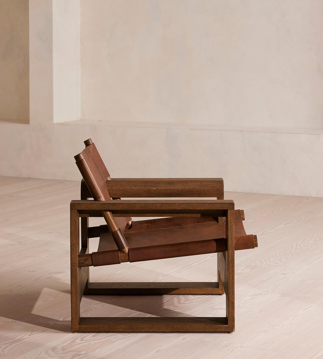RUSTICA | The Oak &amp; Leather Lounge Chair