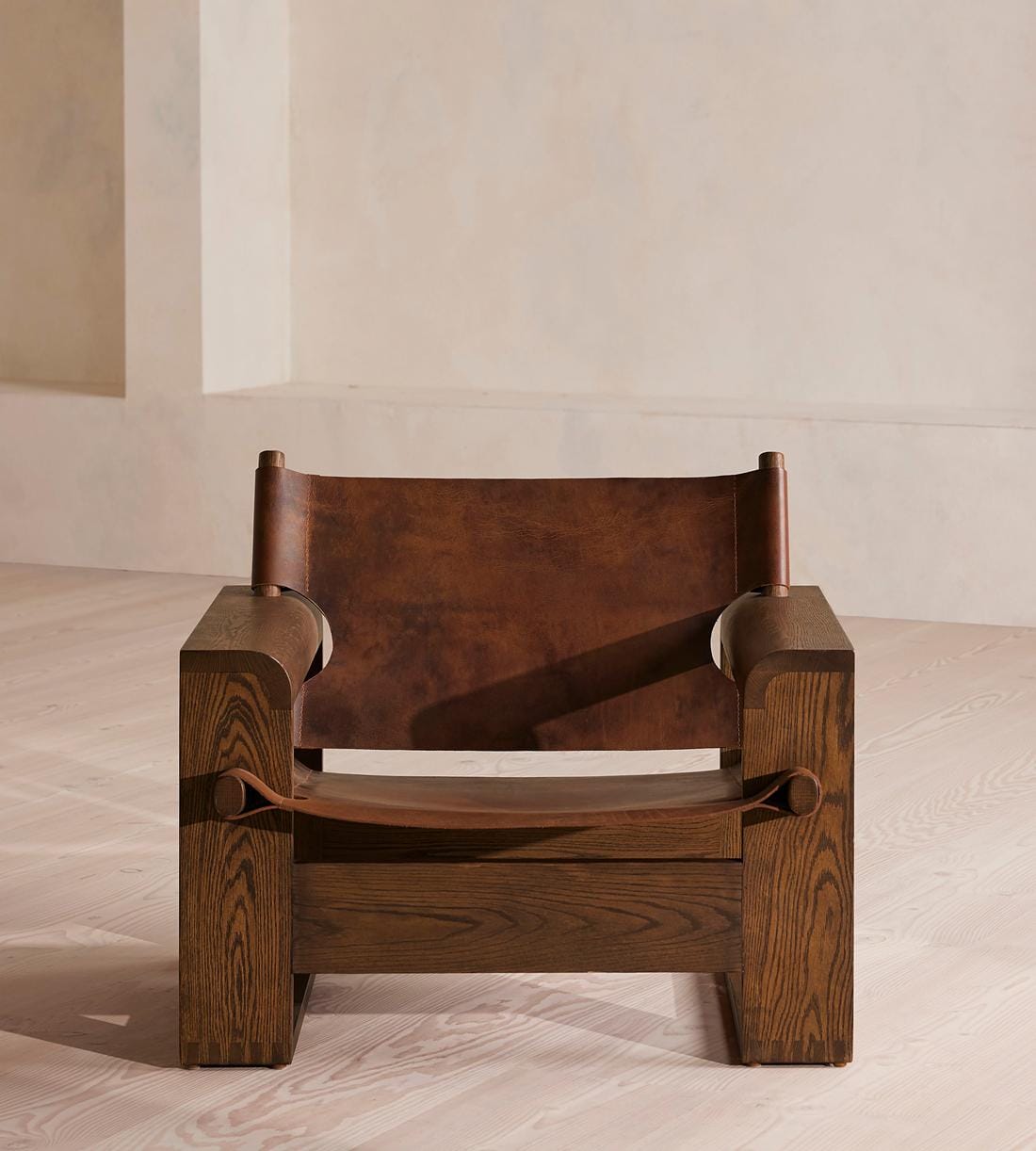 RUSTICA | The Oak &amp; Leather Lounge Chair